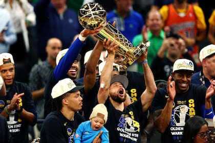 Golden State Warriors se consagró campeón de la última temporada de la NBA