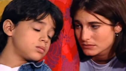 Goldschmidt, en una escena de Chiquititas junto a Romina Yan