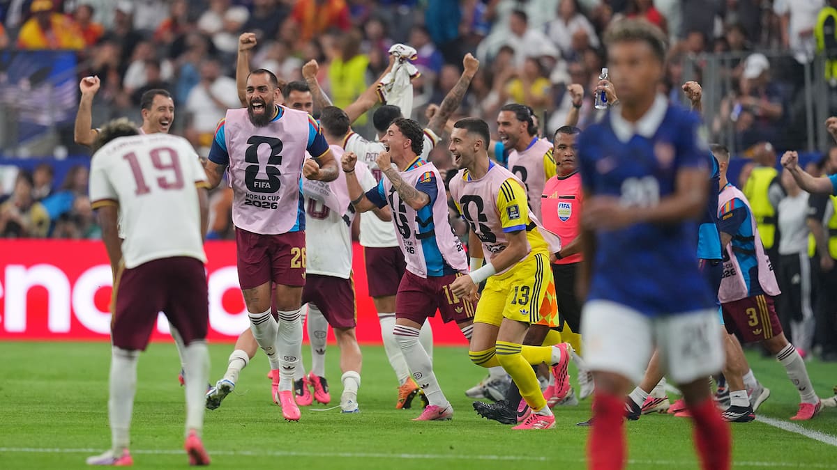 España goleó a Francia 2-0 y espera rival en la final del Mundial 2026