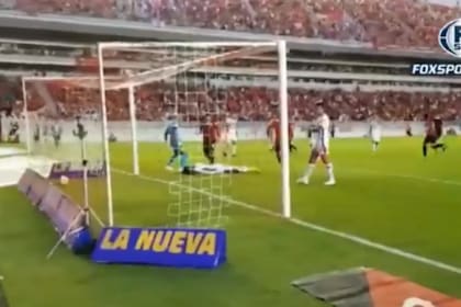 Gómez Andrade, el defensor que anotó el gol del empate 1-1