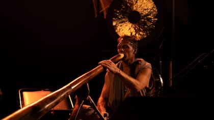 Gongs, handpans, mantras y música electrónica conviven en la propuesta de Gonga