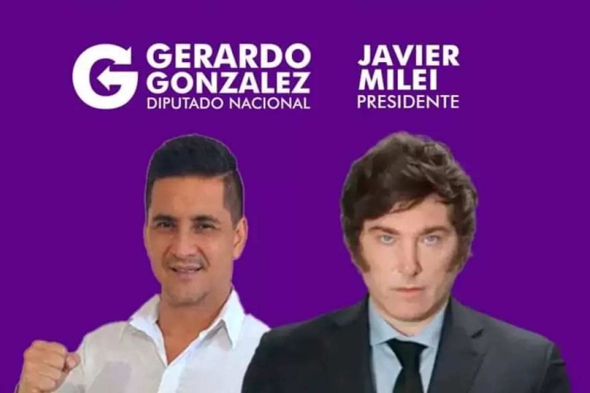 González, en un afiche de campaña, junto a la foto de Milei