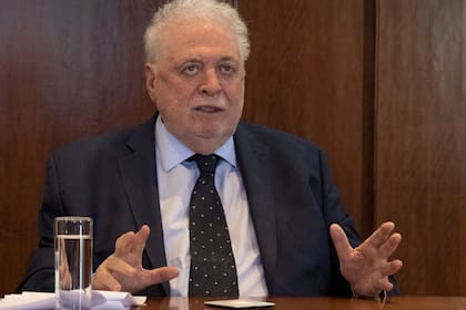 González García: "el sistema de salud tiene una tremenda desfinanciación"