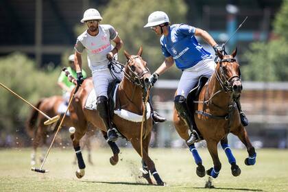 Gonzalito en acción durante el Abierto de Palermo: están invictos en 10 partidos en el año