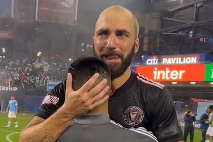 Gonzalo Higuaín jugó su último partido en la MLS y se despidió del fútbol profesional a pura lágrima