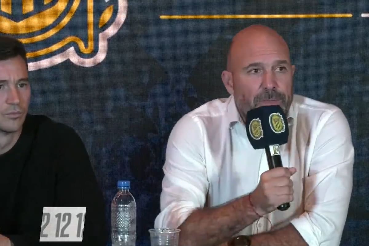 Gonzalo Belloso, explosivo: Jorge Almirón confirmou que continuou como treinador do Rosario Central e atacou um de seus jogadores.