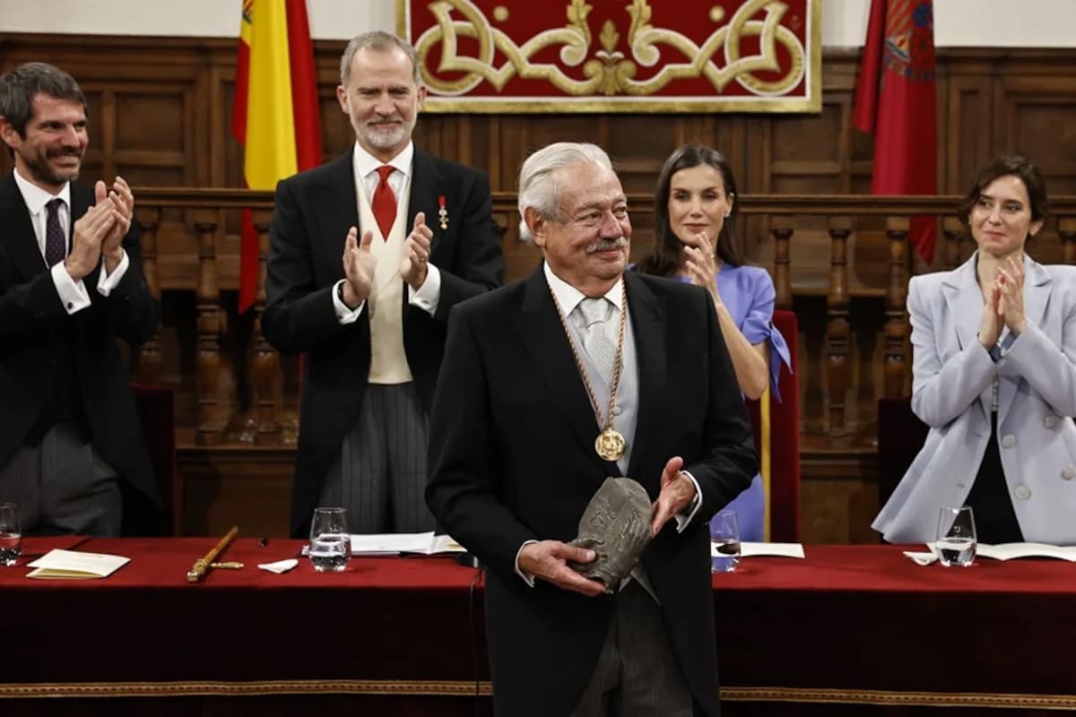 Gonzalo Celorio recibió ayer el Premio Cervantes