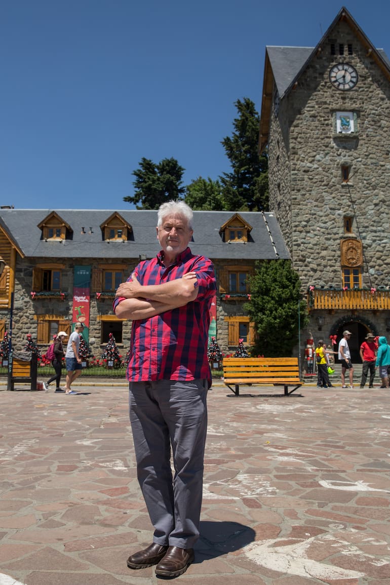 Gonzalo de Estrada, hijo de Ernesto, el arquitecto del Centro Cívico de Bariloche. Hoy custodia el legado de su padre.