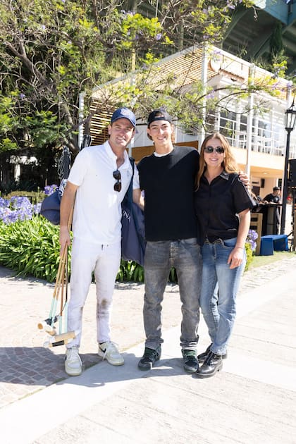 Gonzalo Ferrari, Miguel Novillo Astrada y Mia Novillo Astrada.
