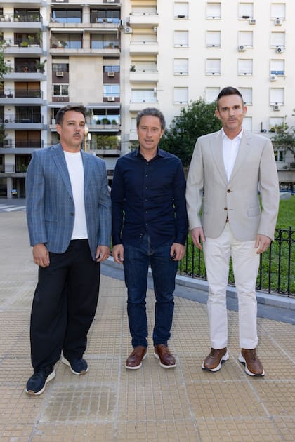 Gonzalo Gens, presidente Distrito Arenales, junto a Gabriel Sánchez Zinny, vicejefe de Gabinete de Ministros de la Ciudad de Buenos Aires, y Sebastián Calfun, presidente Distrito BAFA