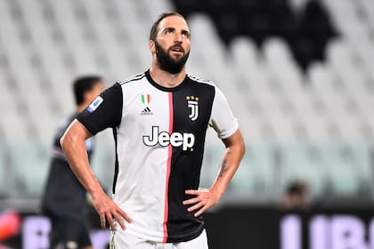 Gonzalo Higuaín era el argentino por el que más se pagó; ahora fue superado por Enzo Fernández