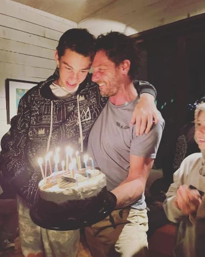 Gonzalo junto a su hijo Silvestre. Fuente: Instagram