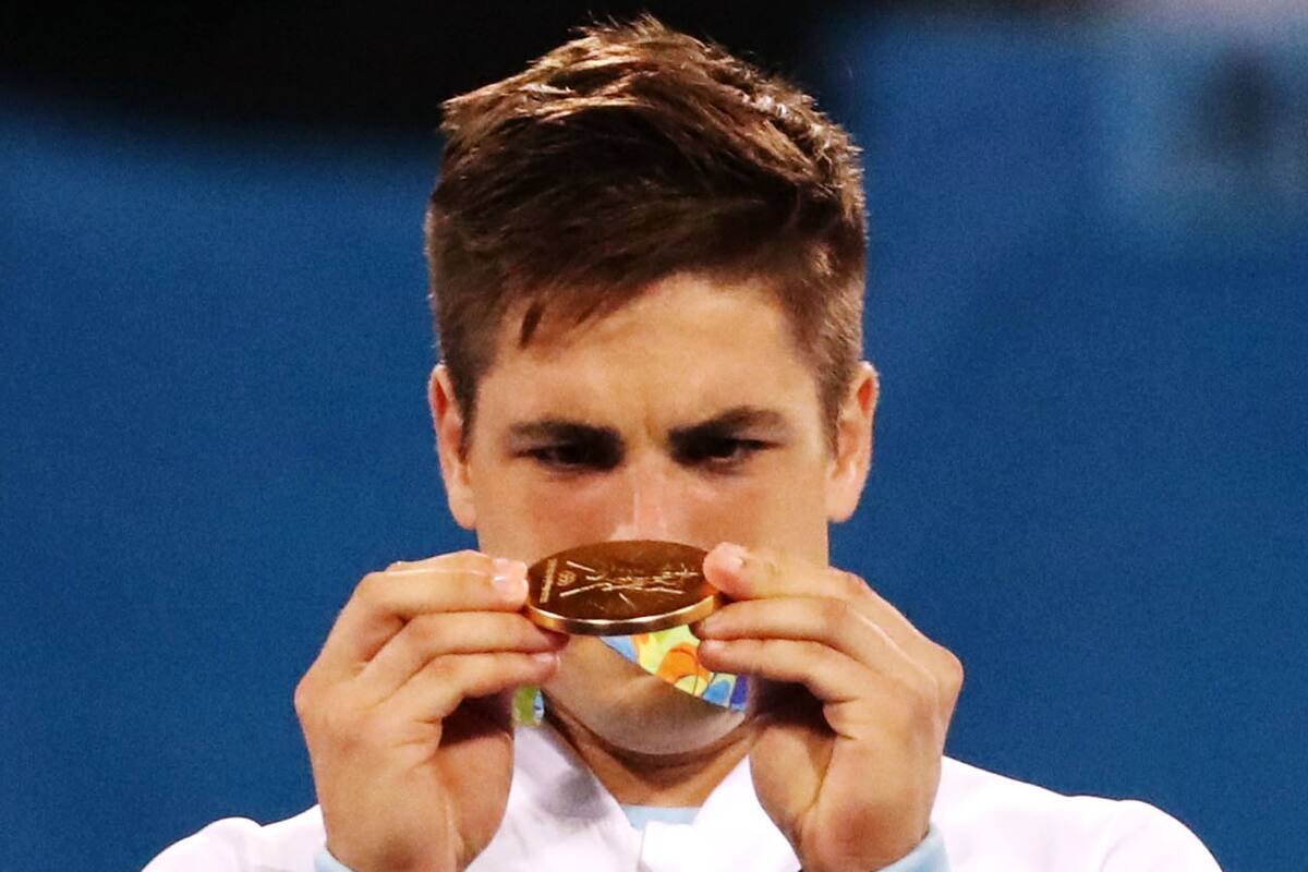 Gonzalo Peillat con la medalla dorada de Río 2016; ahora, está fuera del equipo de manera momentánea
