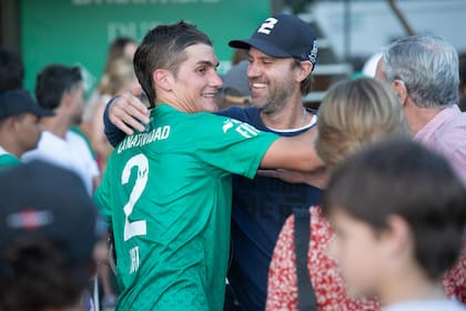 Gonzalo Pieres felicita a Camilo Castagnola.