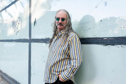 Gonzo Palacios vive en Menorca, hoy se dedica más al jazz que al rock y su audiencia está conformada, en su mayor parte, por turistas anglosajones