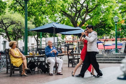 Google Arts & Culture presentó su nueva colección “El abrazo: el alma del tango”