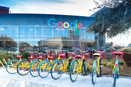 Google concentra alrededor del 90% de las búsquedas por internet que hacen los norteamericanos, incluidas las realizadas desde el celular: esos son los cimientos del mayor negocio publicitario del mundo