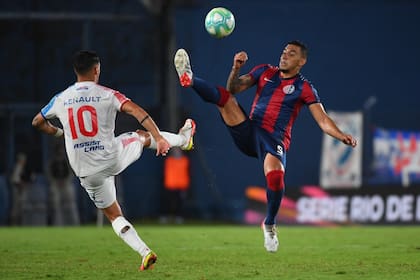 Gordillo, marca y esfuerzo en la mitad de la cancha para San Lorenzo