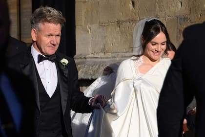 Gordon Ramsay entra a la Abadía de Bath junto a su hija, Holly Ramsay