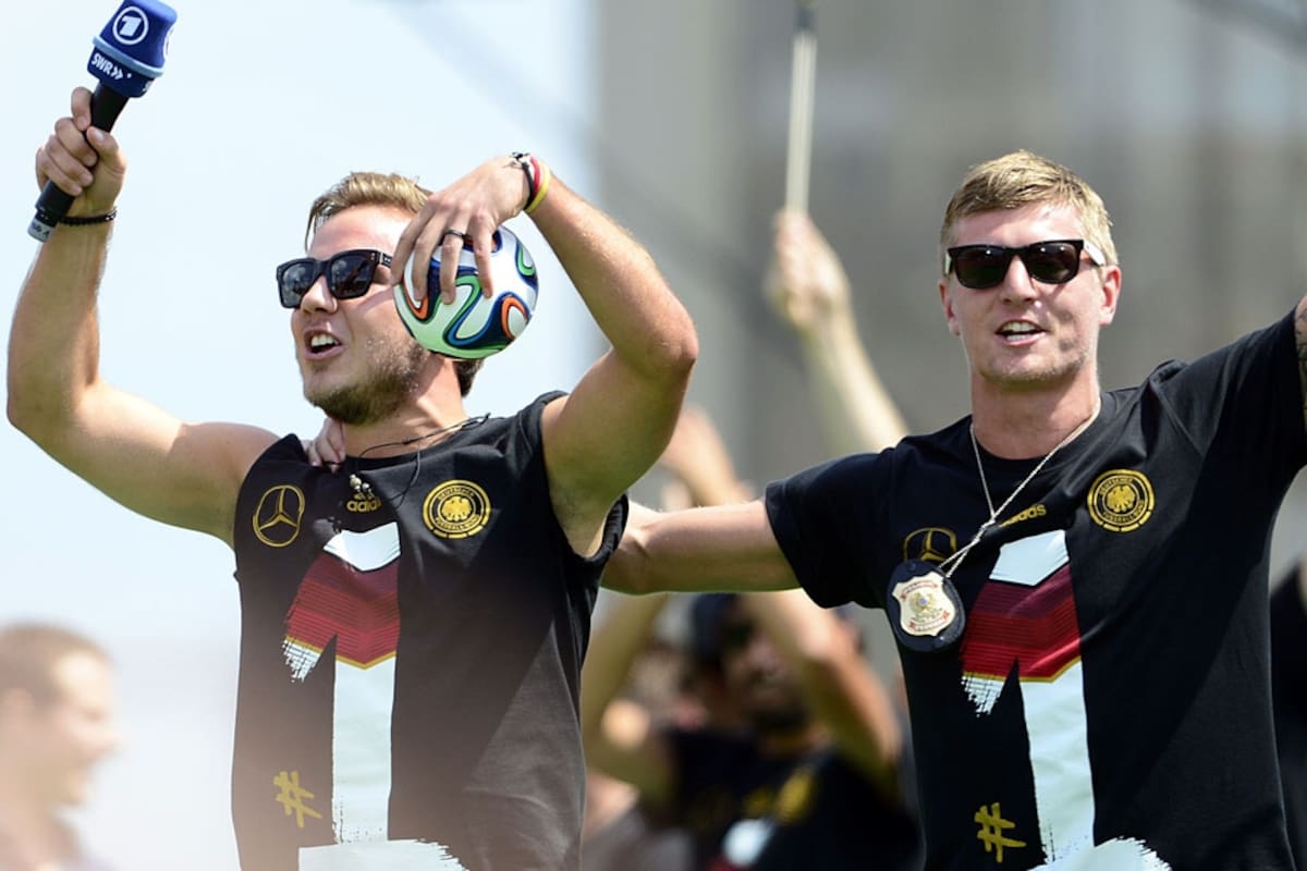 Götze y Tony Kroos, en la celebración de Berlín