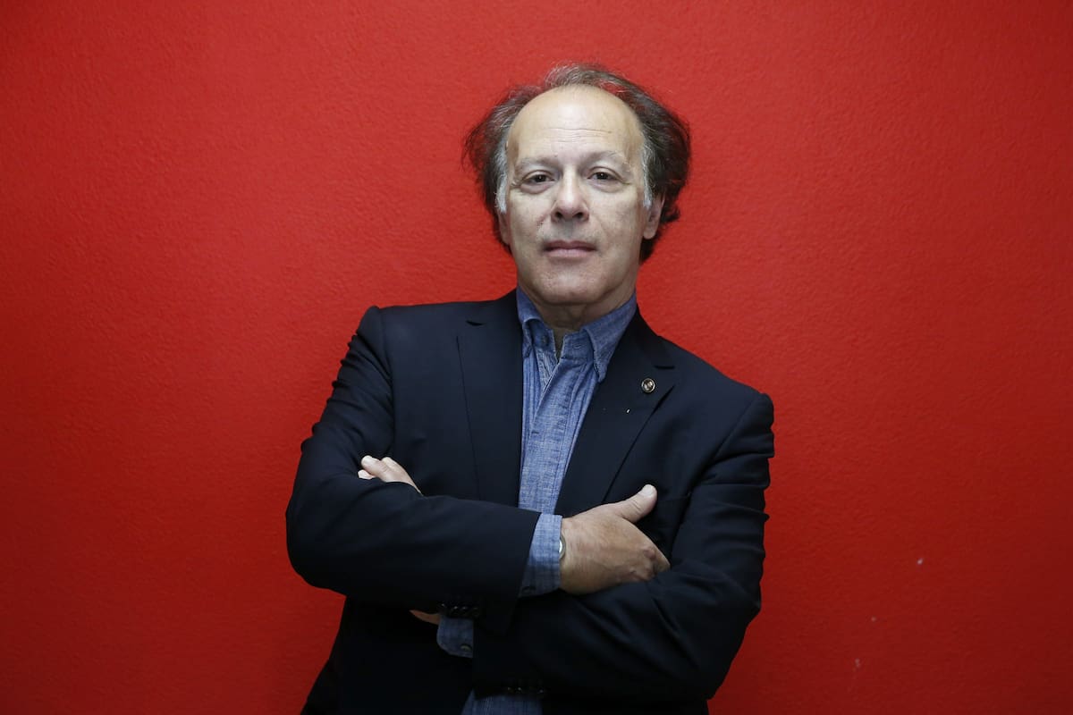 GRA099. MADRID, 24/09/2014.- El escritor madrileño Javier Marías, en una entrevista con la Agencia Efe antes del estreno de su nueva novela, "Así empieza lo malo" . EFE/Juan Carlos Hidalgo