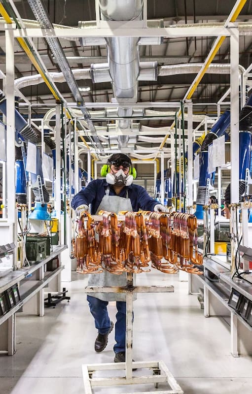 Gracias a un régimen especial sancionado por ley hace más de 40 años, la isla se pobló y hoy produce la mayoría de los bienes electrónicos que consumimos