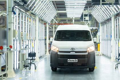 Gracias a una inversión de US$50 millones, en febrero de 2024 Toyota inició el ensamblaje del utilitario Hiace