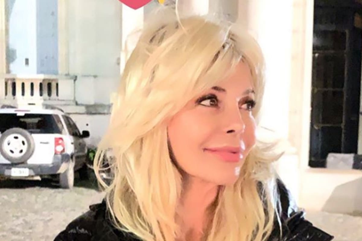 Graciela Alfano acudió hoy al programa Las Rubias, de NET Tv, en la que fue su primera entrevista televisiva como abuela