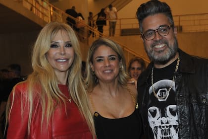 Graciela Alfano junto a Marina Calabró junto a su novio