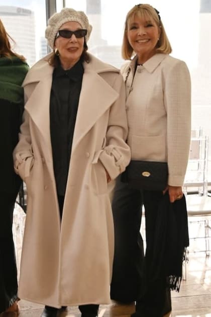 Graciela Borges posa con su gran amiga Adriana Costantini