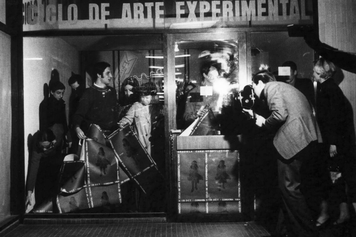 Graciela Carnevale - Accion del encierro - 002