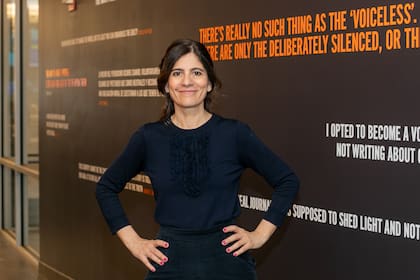 Graciela Mochkofsky nació en Neuquén y hace muchos años reside en los Estados Unidos. Pasó por las redacciones de Página 12 y LA NACION, entre otros medios