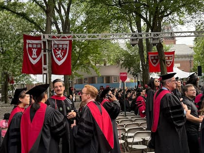 Graduación en la Universidad de Harvard.