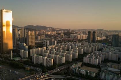 Graduarse en una buena universidad en Corea del Sur no garantiza a los jóvenes un buen trabajo o un salario seguro