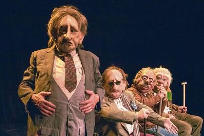 Gran diseño de máscaras y trabajo corporal