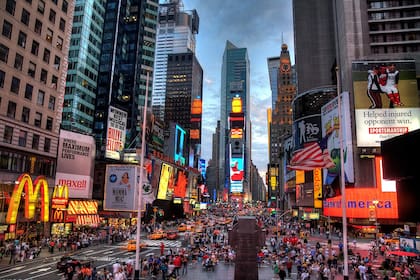 Gran parte de la población argentina que llegó a Estados Unidos en los últimos 20 años se ubicó principalmente en tres grandes áreas metropolitanas