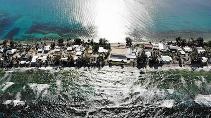 Gran parte del territorio de Tuvalu, incluyendo muchas viviendas e infraestructura clave, quedarán por debajo del nivel actual de la marea alta para 2050, según la NASA.