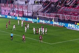 Lanús eliminó a Huracán: un tiro libre a lo Juanfer y una joya de un juvenil que no iba a jugar