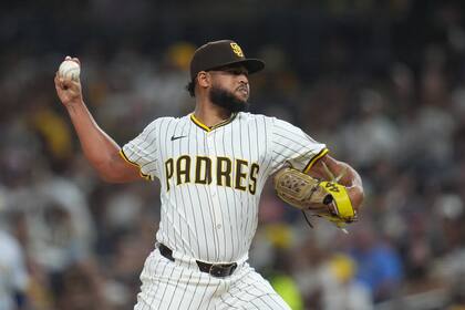 Grand slam de O'Hearn y 7 entradas dominantes de Vásquez ayudan a Padres a vencer 7-0 a Cerveceros