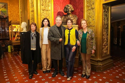 Grandes impulsores de la noche a beneficio, María Victoria Hueyo Anchorena, Mercedes Laconi Sundblad de Sánchez Elía, Alejandro Veroutis, Carolina Petroni de Bereciartua y Stefania Vecchi de Lagos Mármol