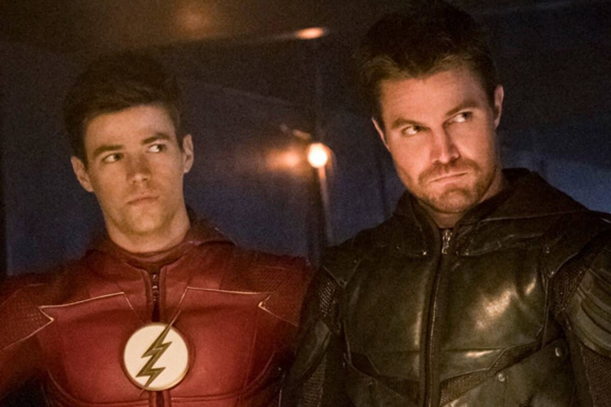 Grant Gustin y Stephen Amell