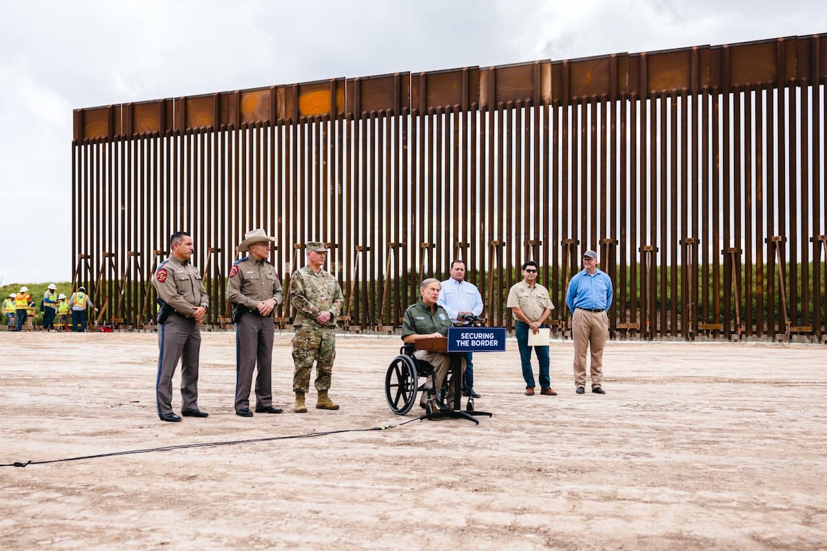 Greg Abbott aseguró que harán todo lo posible por detener a este grupo delictivo