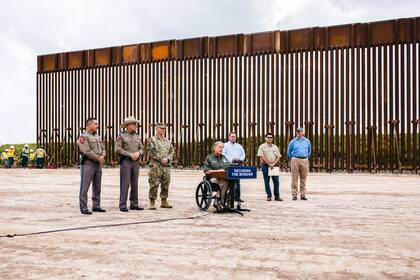 Greg Abbott aseguró que harán todo lo posible por detener a este grupo delictivo