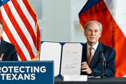 Greg Abbott firmó la ley en 2023; sin embargo no entró en efecto tras un bloqueo judicial