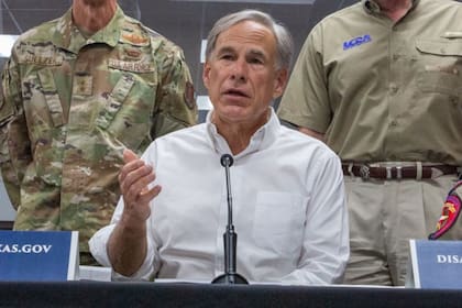Greg Abbott lidera las encuestas en Texas a falta de poco tiempo para las elecciones primarias
