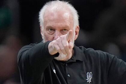 Gregg Popovich, en sus últimas funciones, contra Boston Celtic