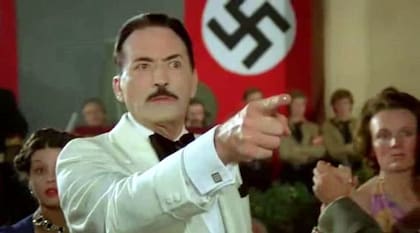 Gregory Peck como Josef Mengele en el film Los Niños de Brasil
