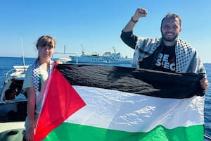 Impiden el ingreso al país a un integrante de la flotilla de Greta Thunberg: la izquierda y Grabois cargaron contra el Gobierno