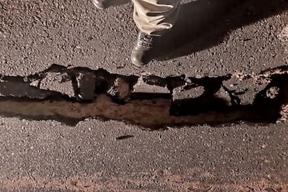 Grietas de hasta tres metros de profundidad sobre la ruta 40 por el sismo en San Juan