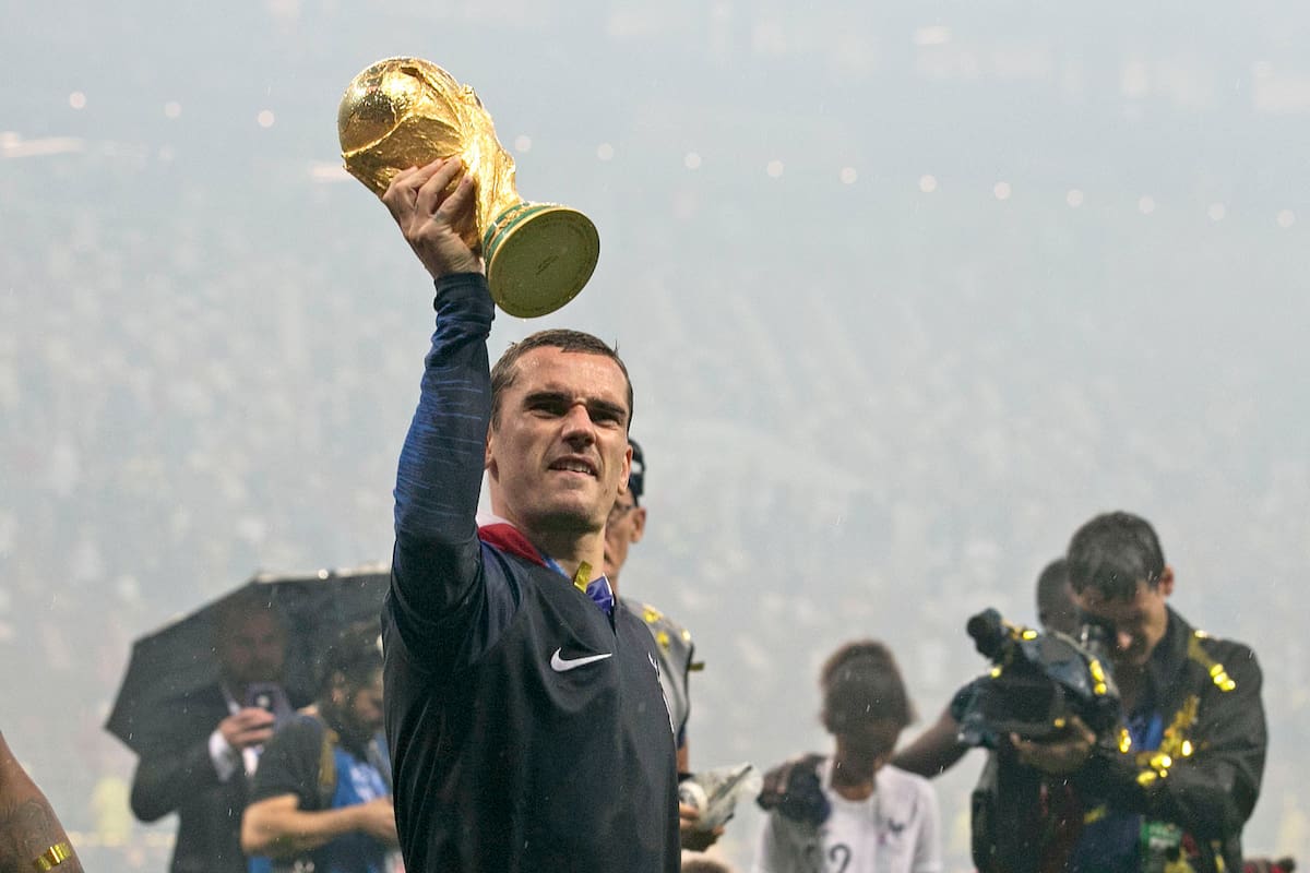 Griezmann alza la Copa del Mundo